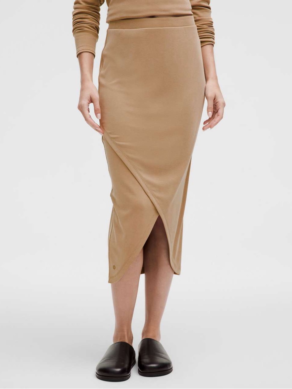 135. Lululemon Drapey Softstreme Column Midi Skirt Filbert Tan Medium NWOT